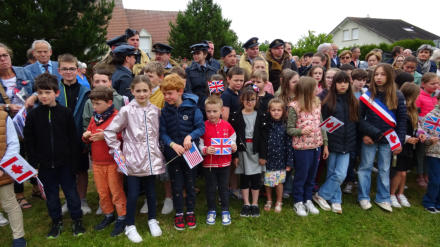 Children at the Memorial